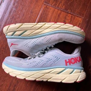 HOKA CLIFTON 7